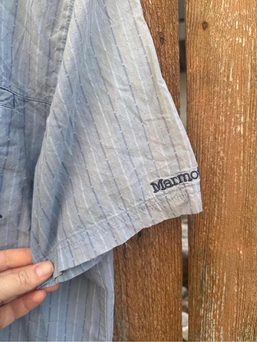 Marmot Men’s Blue Stripes ShortSleeve Button Down Cotton Shirt Size Large - Picture 3 of 13